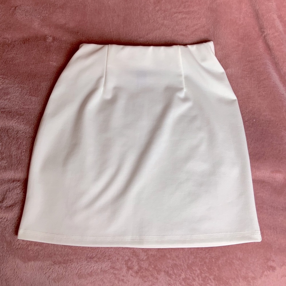 White bodycon mini skirt
